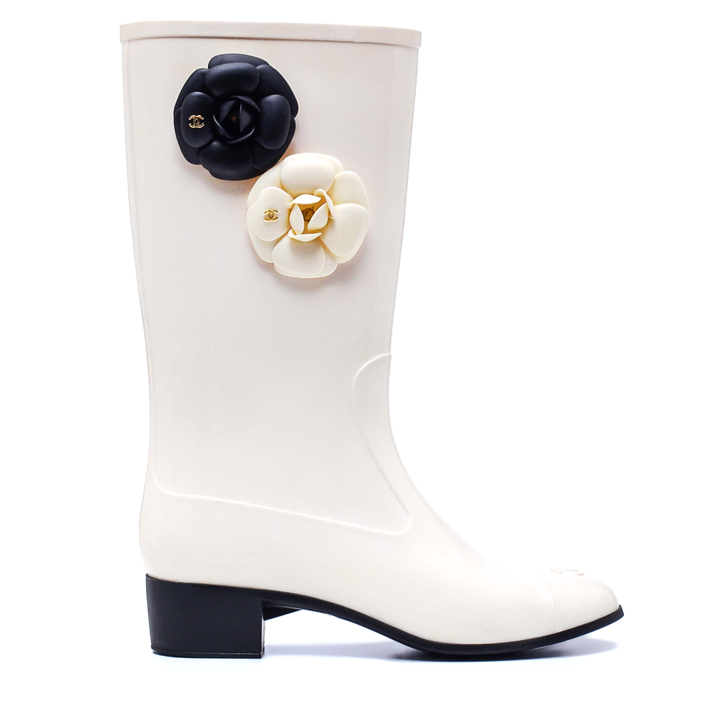 Chanel - White Rubber Camellia Rain Boots / 40